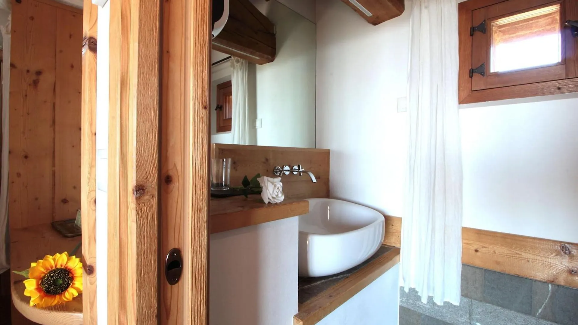 Villa Montello Pool, Jacuzzi, Ac, Wifi, Treviso Volpago del Montello 0*,  Italy